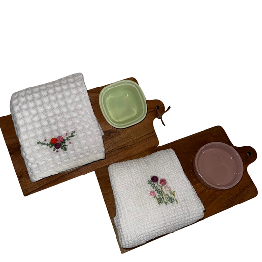 Wood platter and dishcloth